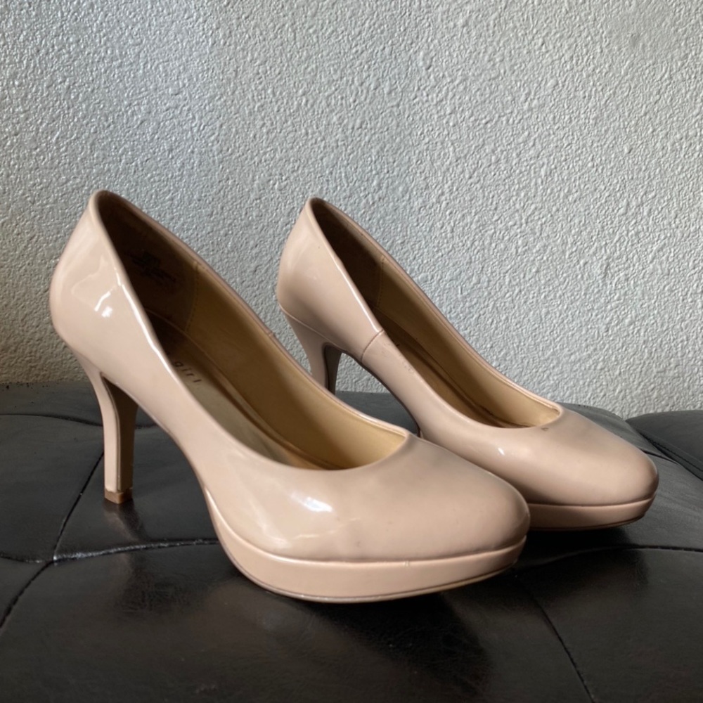 Madden girl pumps
